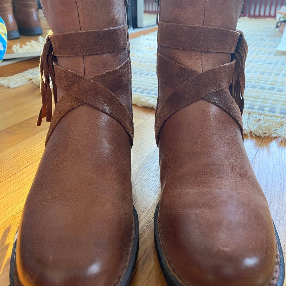 Ladies Born boots